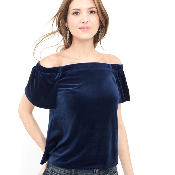 EUC LIKE NEW-Off the Shoulder Velvet Top size Medium - Picture 1 of 5